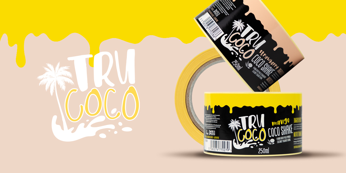 Tru Coco自粘印刷标签，用于椰子酸奶饮料。raybet.com由礼节标签生产raybet 雷竞技raybet.com